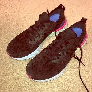 Nike Epic React Flyknit 2